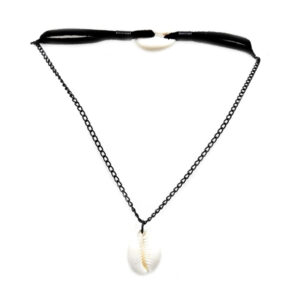 Choker Duplo Preto com Búzios – Elegância e Estilo Inspirados no Mar! 🌊🐚