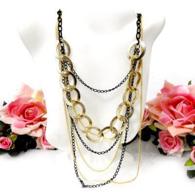 Maxi Colar com Correntes Douradas e Pretas