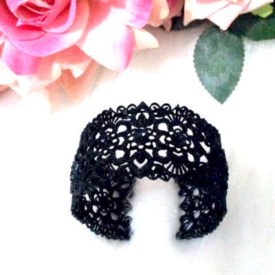 Bracelete Preto Floral