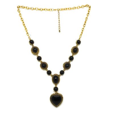 Colar Boho Dourado com Coração Preto