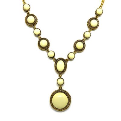 Colar Boho Dourado com Creme